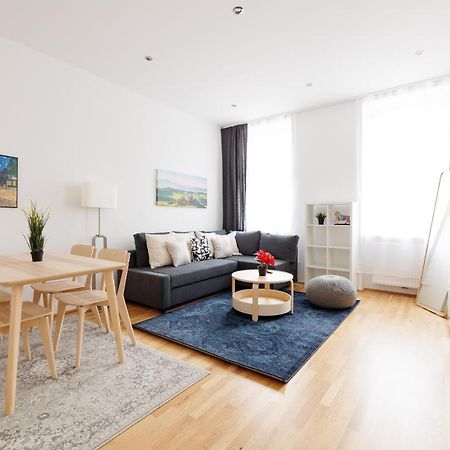 Charming Apartment Near Center Bécs Kültér fotó