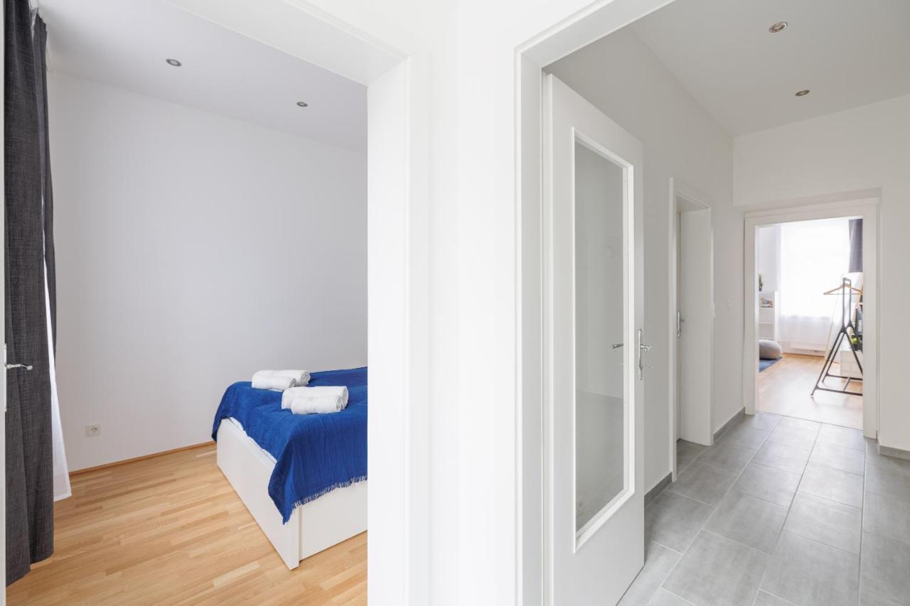 Charming Apartment Near Center Bécs Kültér fotó