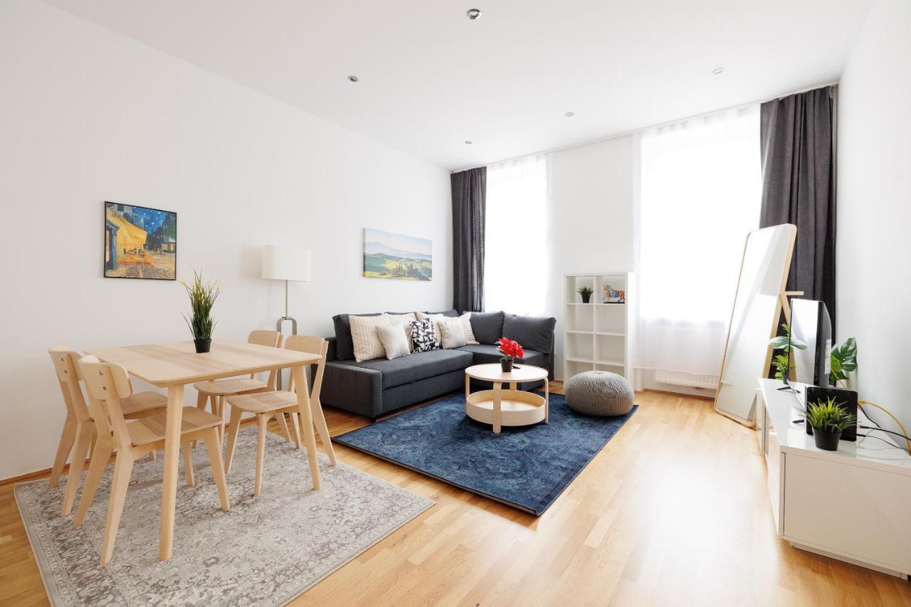 Charming Apartment Near Center Bécs Kültér fotó